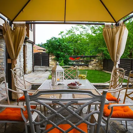Villa Lora Veliko Tŭrnovo